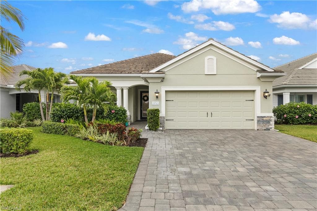 19763 Coconut Harbor Cir, Fort Myers, photo 2