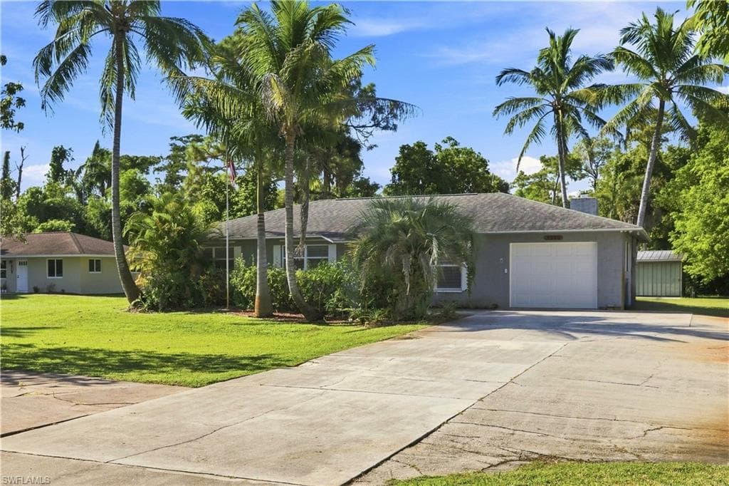 5290 Cypress Ln, Naples