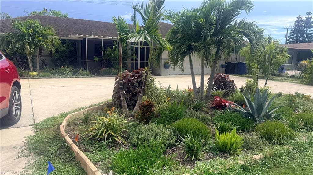 2230 Crystal Dr, Fort Myers, photo 2