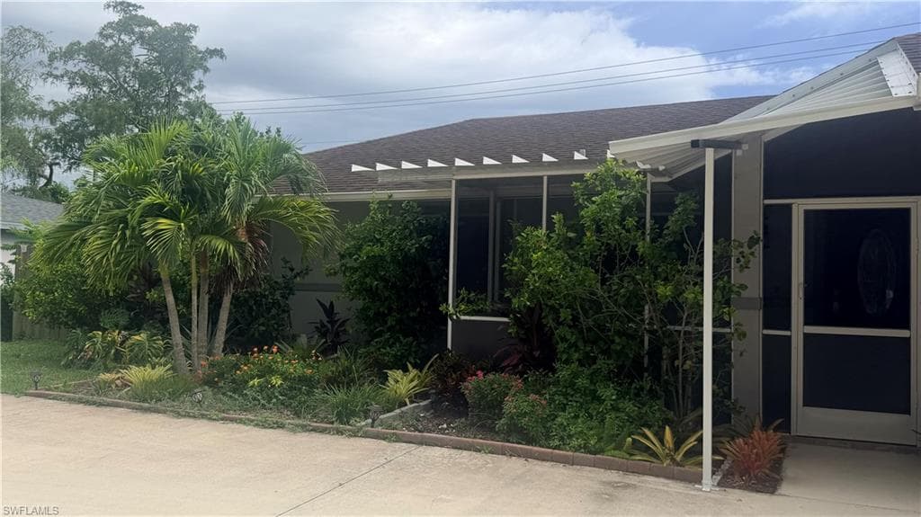 2230 Crystal Dr, Fort Myers, photo 3