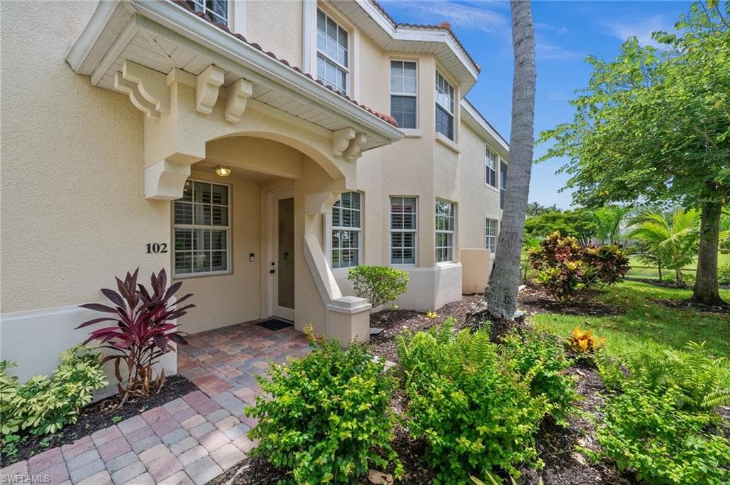 5626 Cape Harbour Dr #102, Cape Coral, photo 2