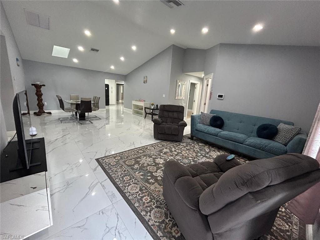 3413 2nd St, Lehigh Acres, photo 2