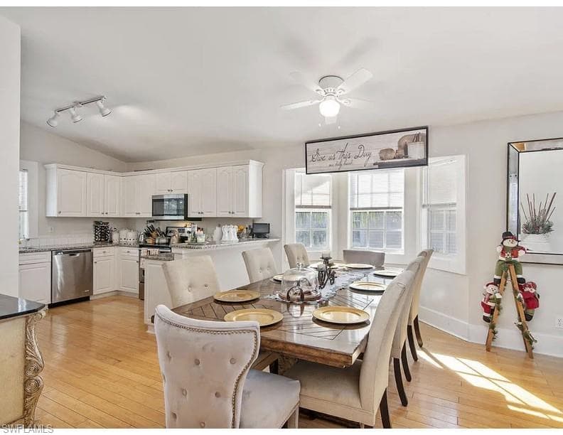 2810 Lakeview Dr, Naples, photo 3