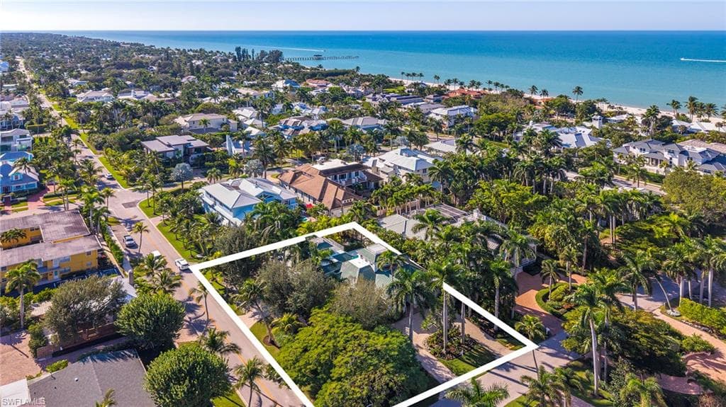 180 7th Ave, Naples