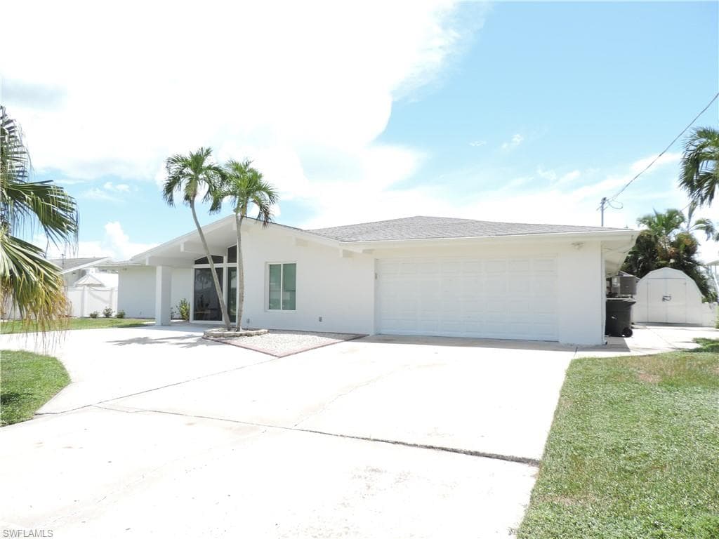 6401 Plumosa Ave, Fort Myers