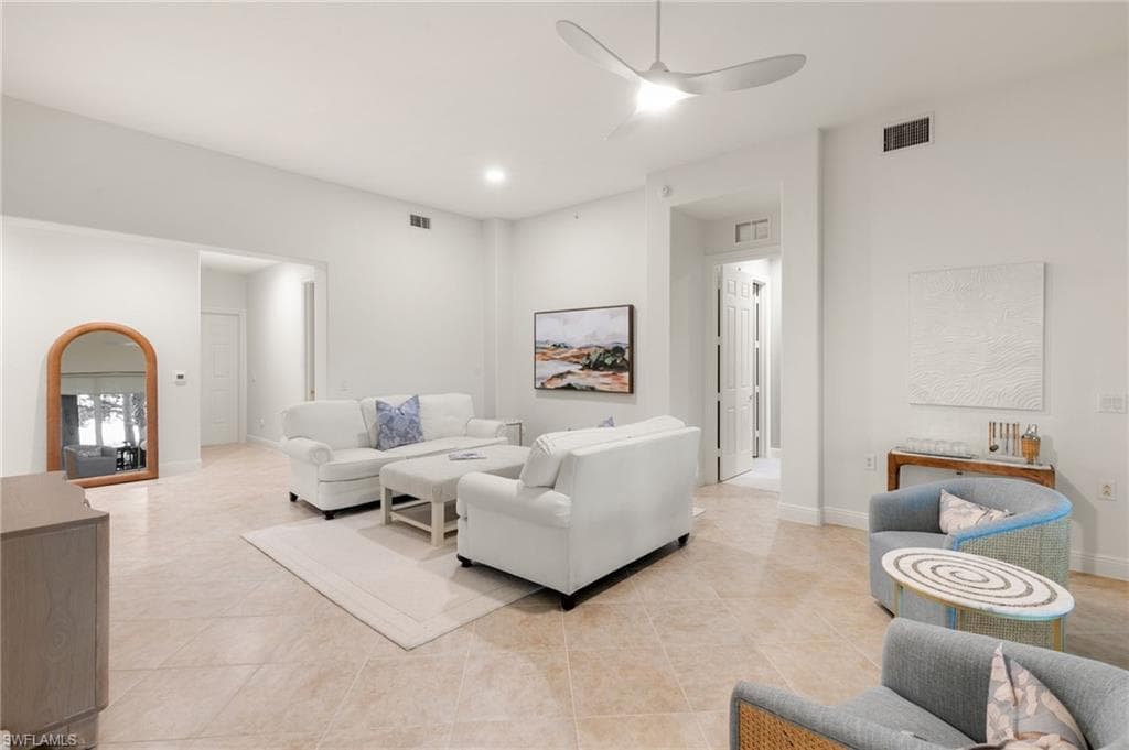 3053 Aviamar Cir #8-102, Naples, photo 3