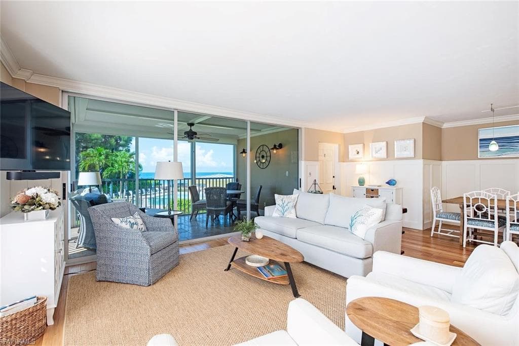 3483 Gulf Shore Blvd #104, Naples