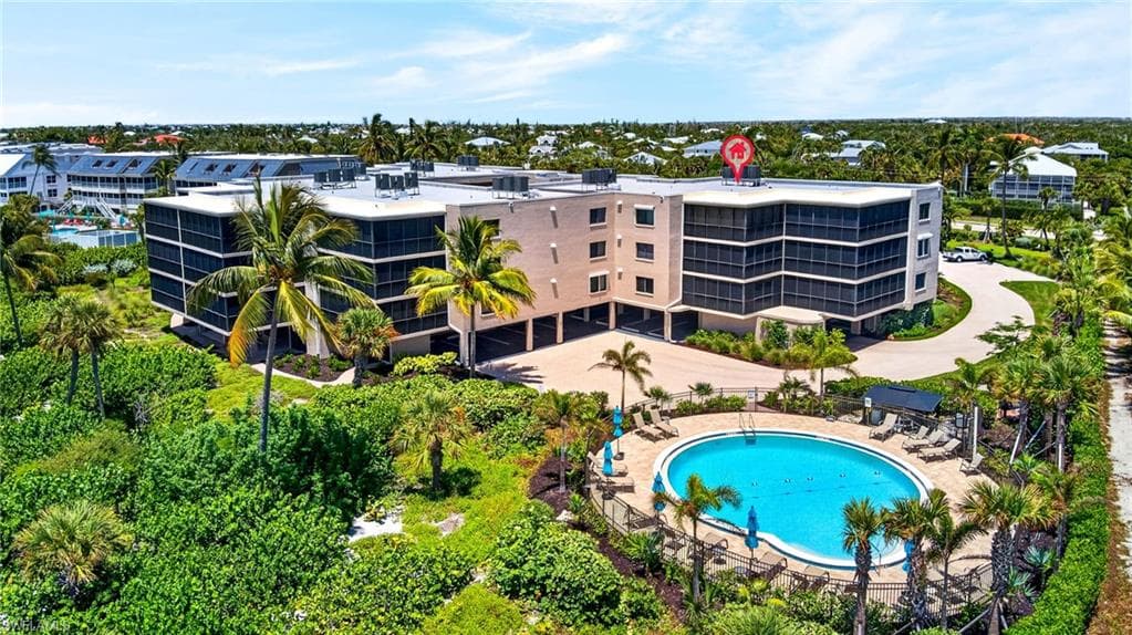 2929 Gulf Dr #102, Sanibel