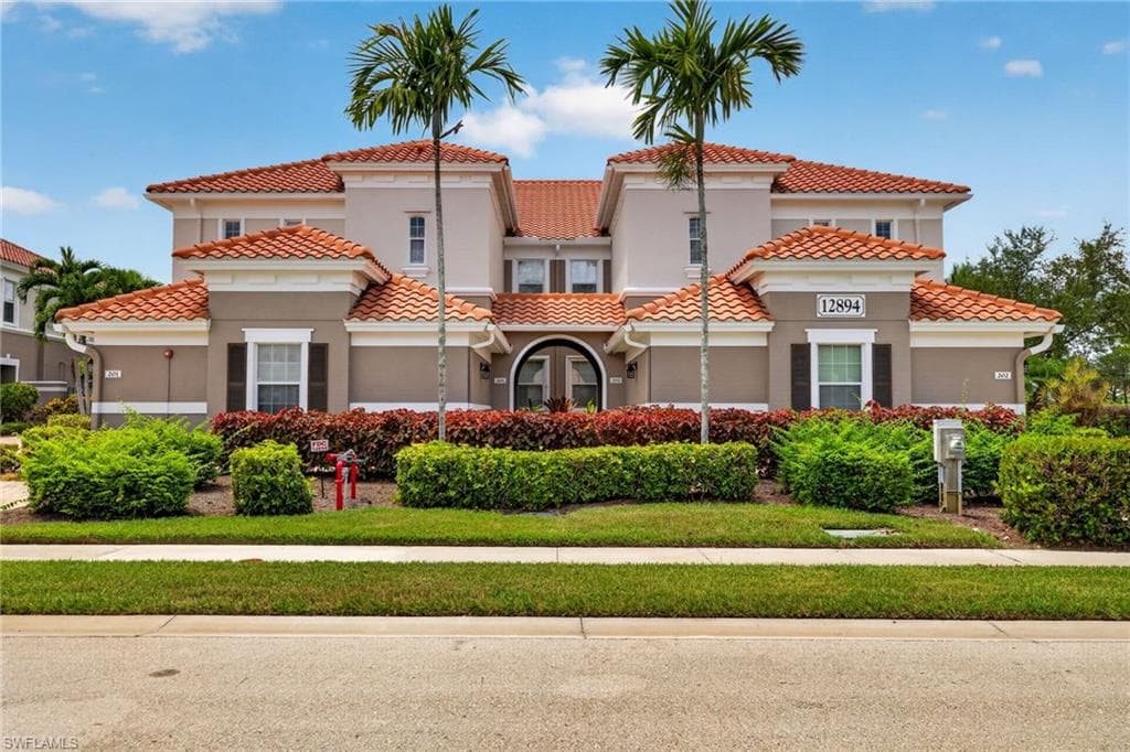 12894 New Market St #202, Fort Myers