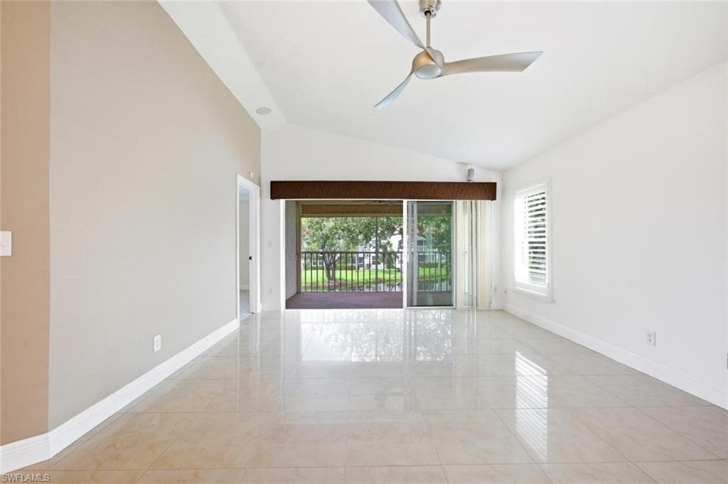9856 Luna Cir #204, Naples, photo 2