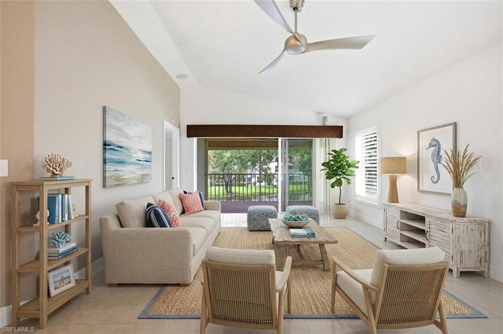 9856 Luna Cir #204, Naples