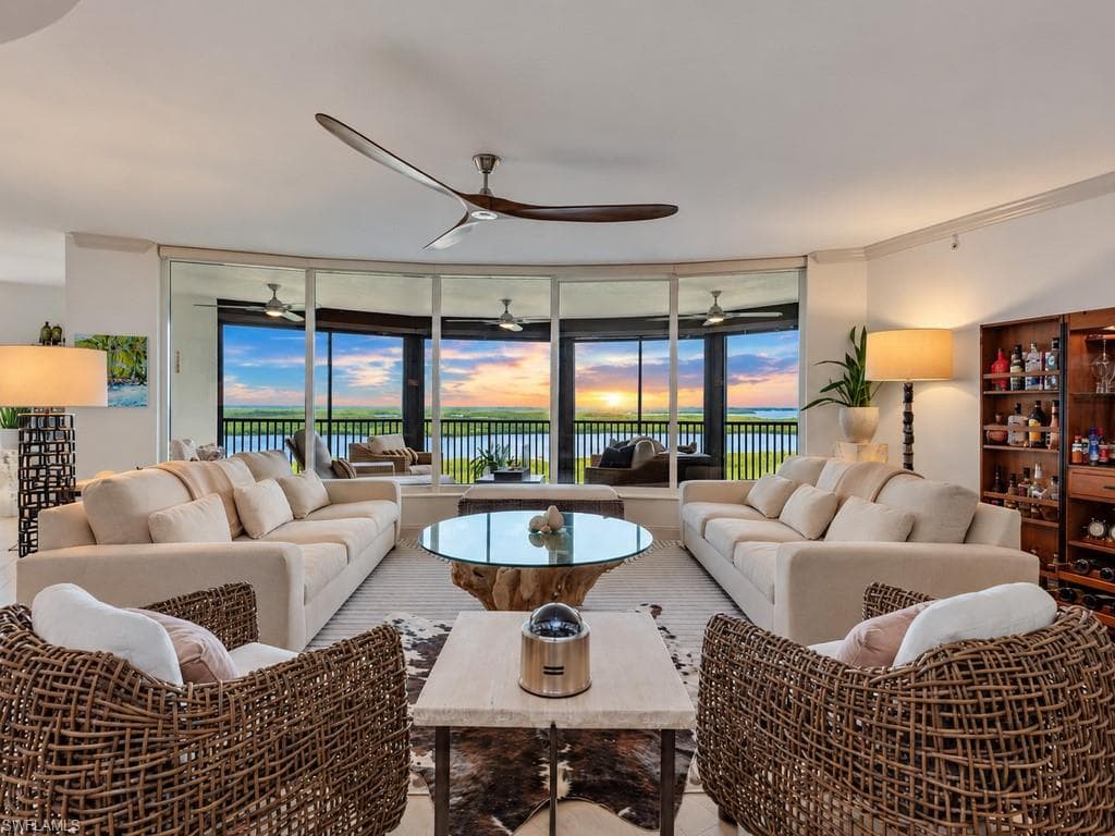 1050 Borghese Ln #804, Naples