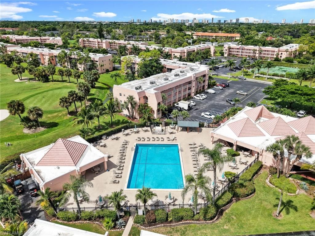 150 Turtle Lake Ct #303, Turtle Lake Golf Colony