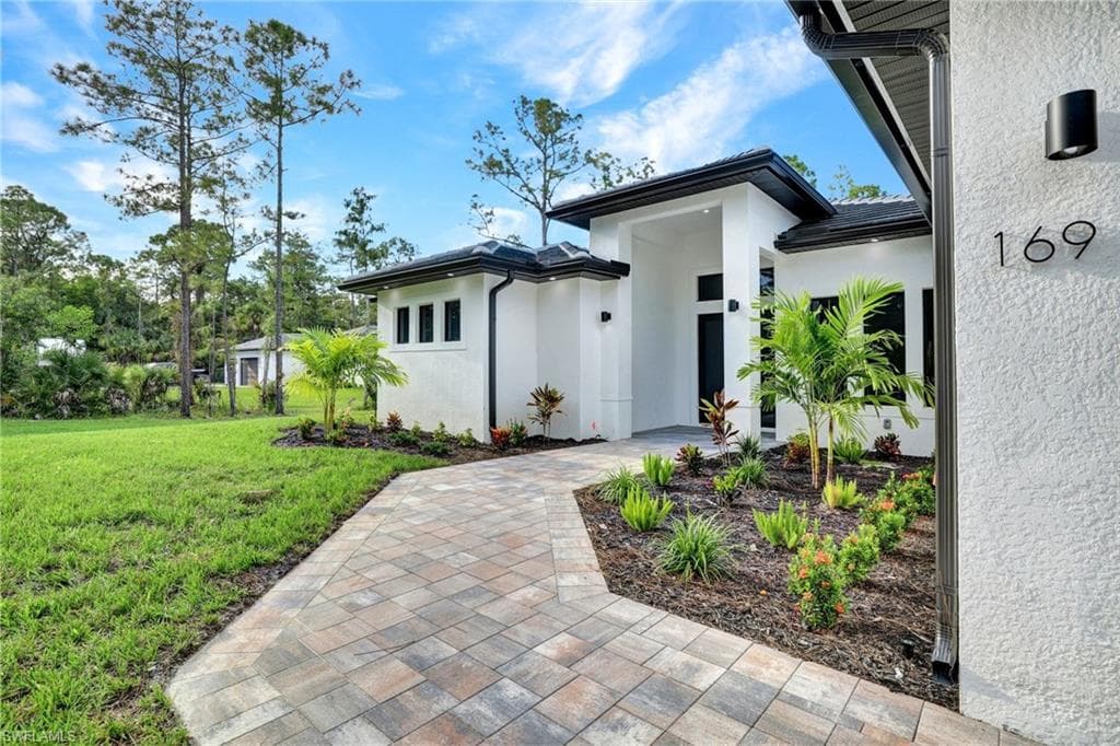 169 18th Ave, Naples
