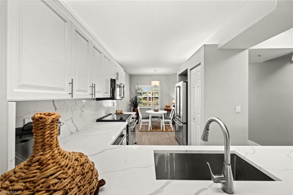 7502 Silver Trumpet Ln #103, Naples