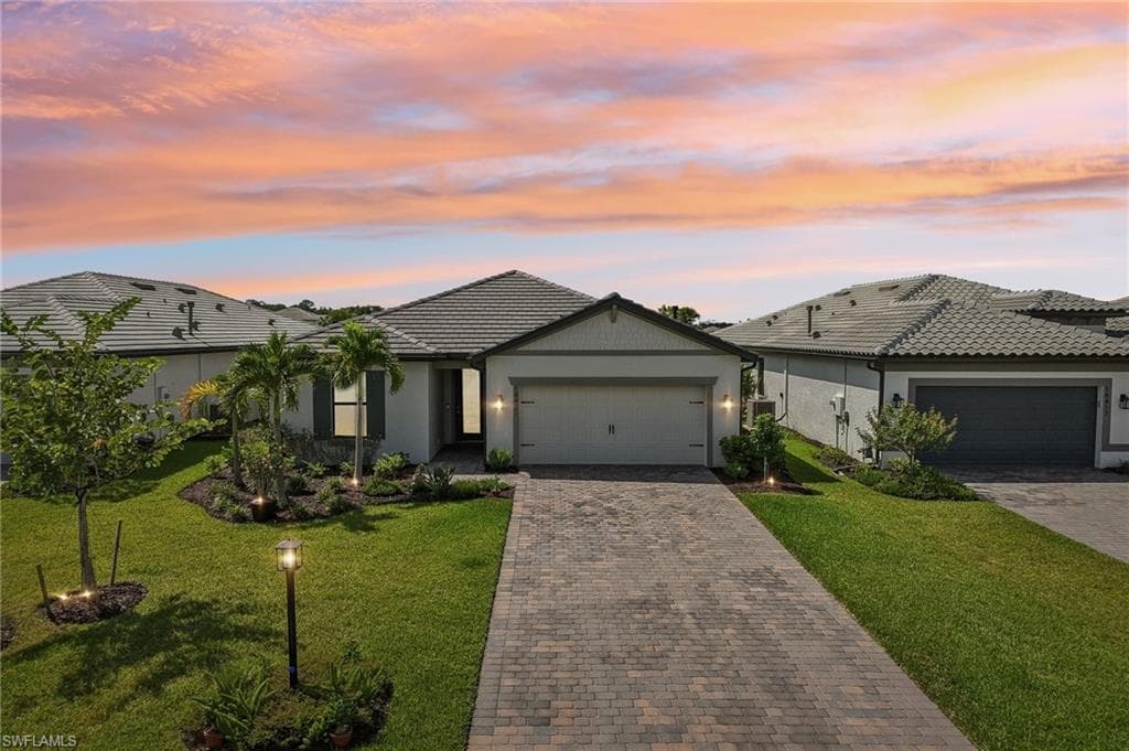18421 Ridgeline Dr, Estero