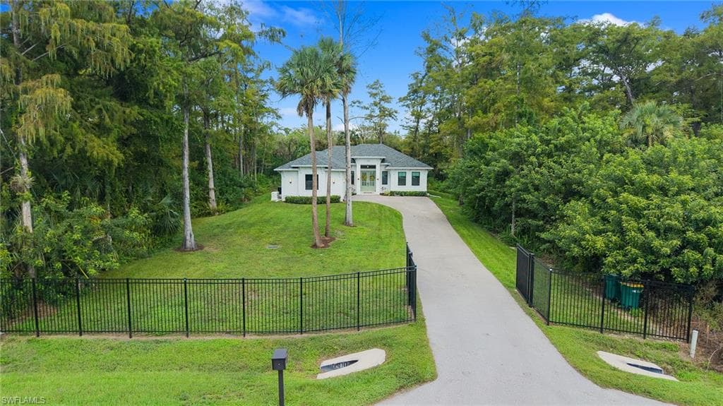 2545 18th Ave, Naples