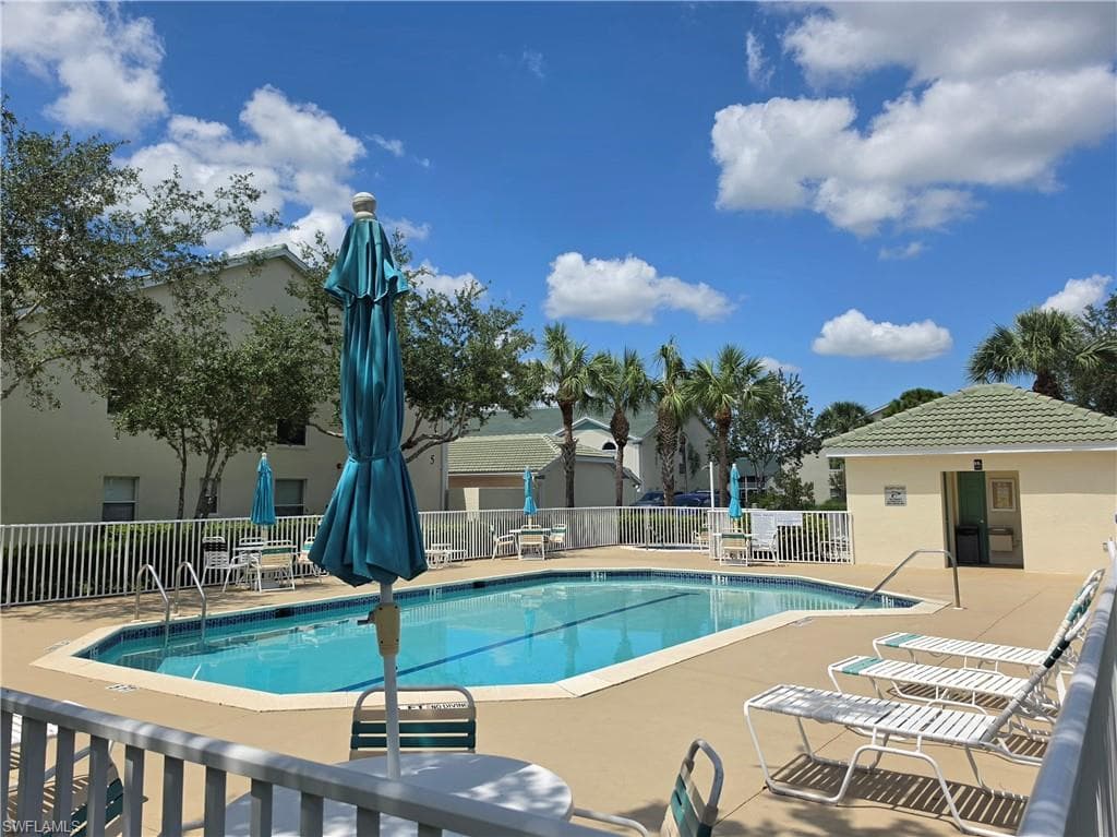 4910 Cougar Ct #101, Naples, photo 2