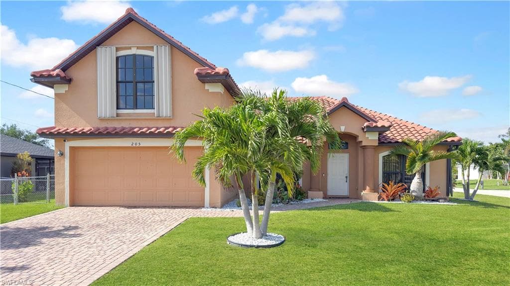 205 42nd St, Cape Coral