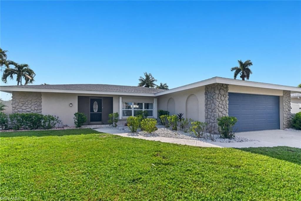 5349 Cobalt Ct, Cape Coral, photo 2
