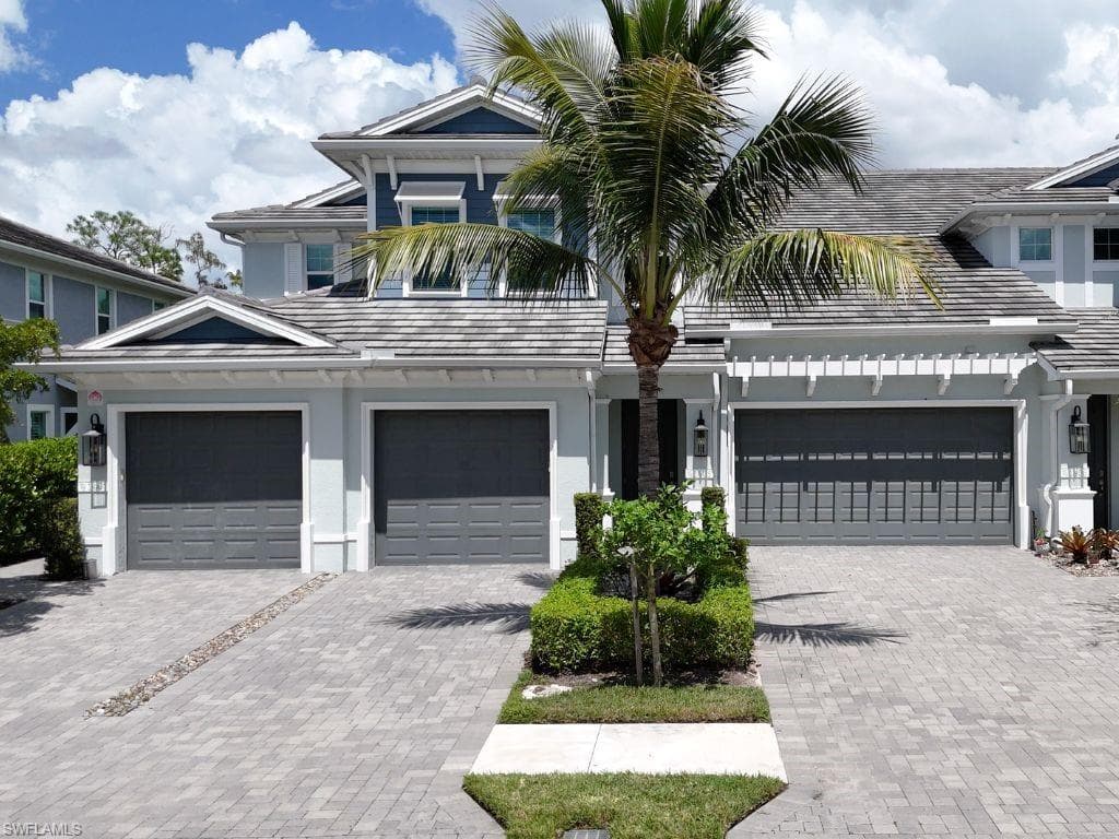2626 Seychelles Cir #1405, Naples