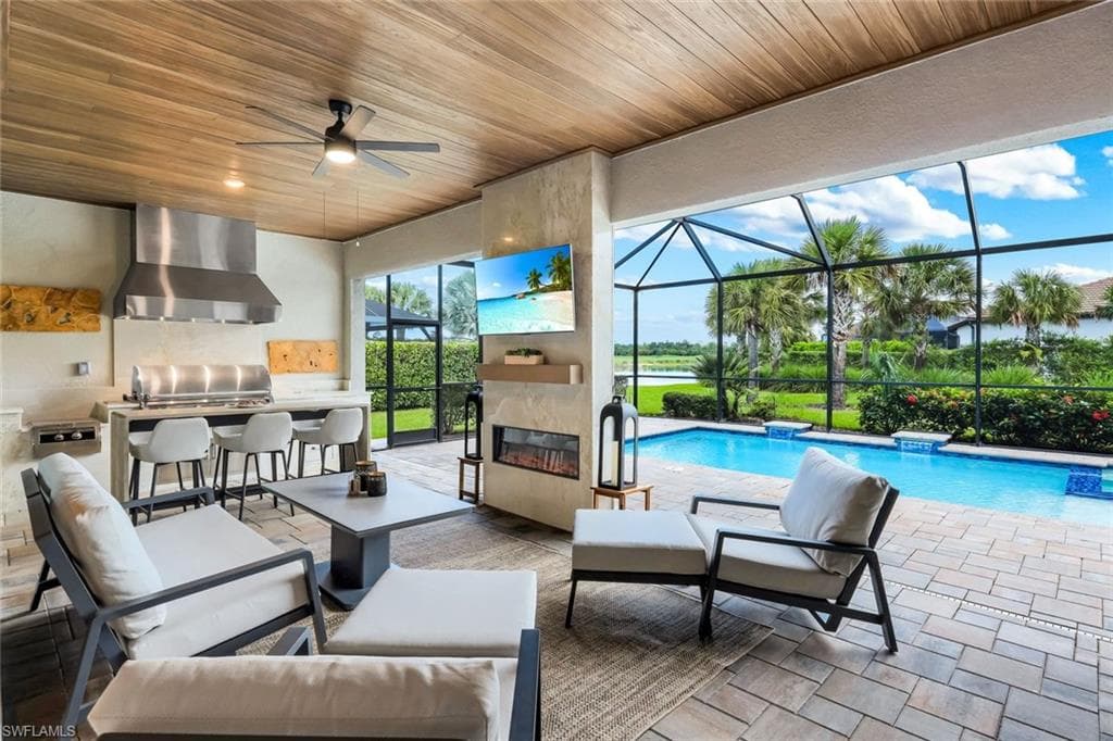 9151 Snowy Owl Way, Naples