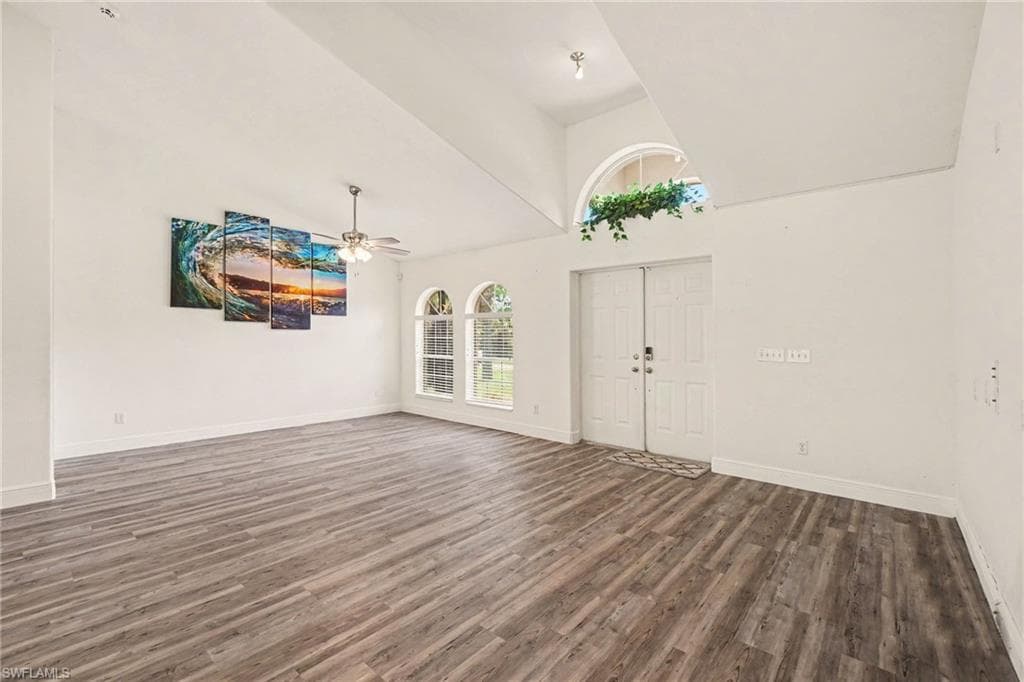405 Poinsettia Ave, Lehigh Acres, photo 2