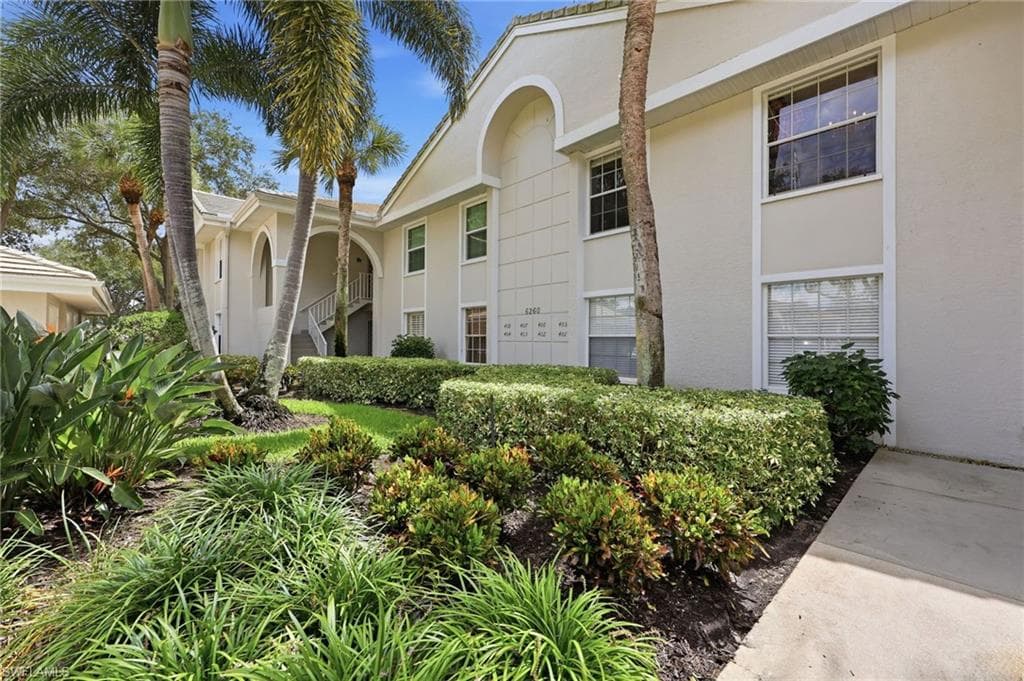 6260 Bellerive Ave #407, Naples, photo 3