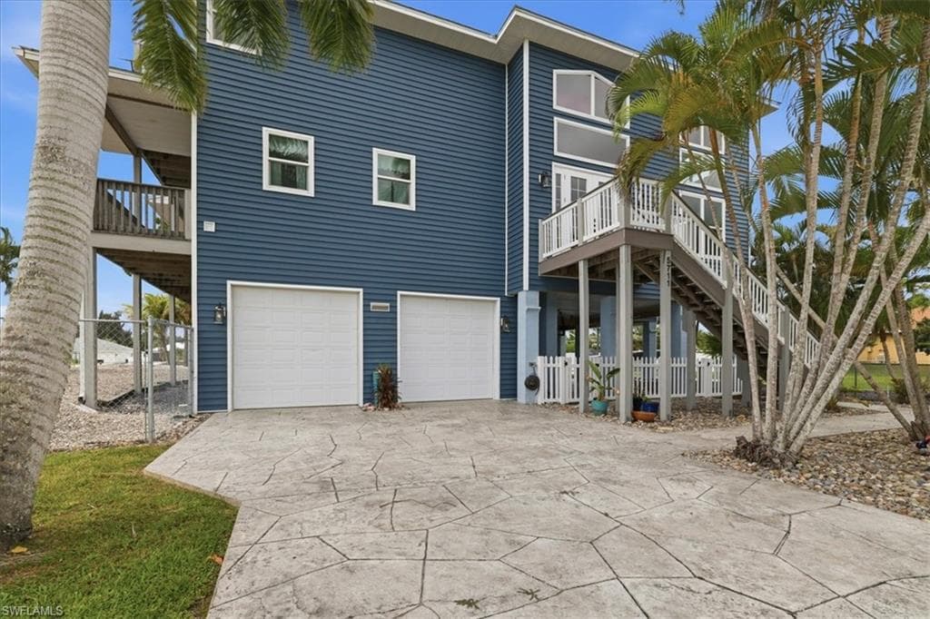 5711 Linden Ln, Bokeelia