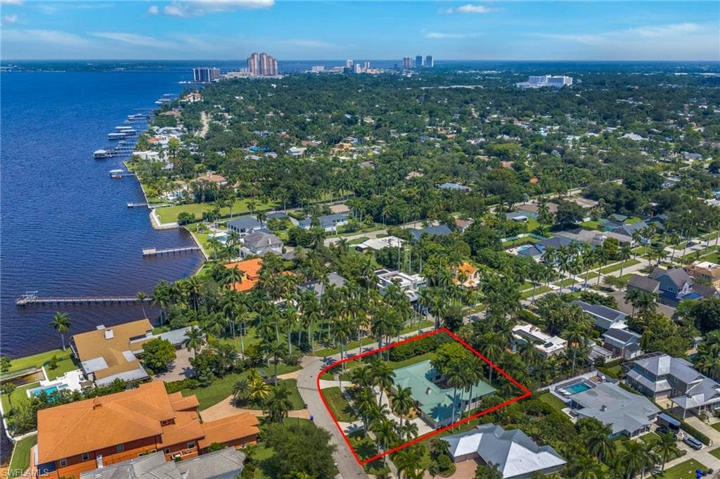 3209 Riverside Dr, Fort Myers, photo 2