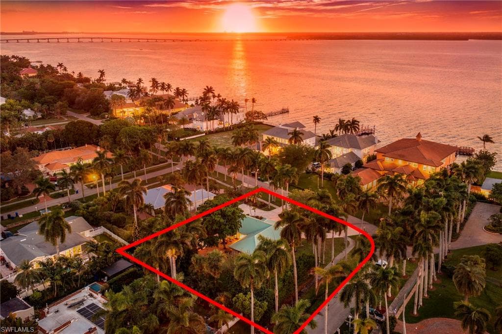 3209 Riverside Dr, Fort Myers
