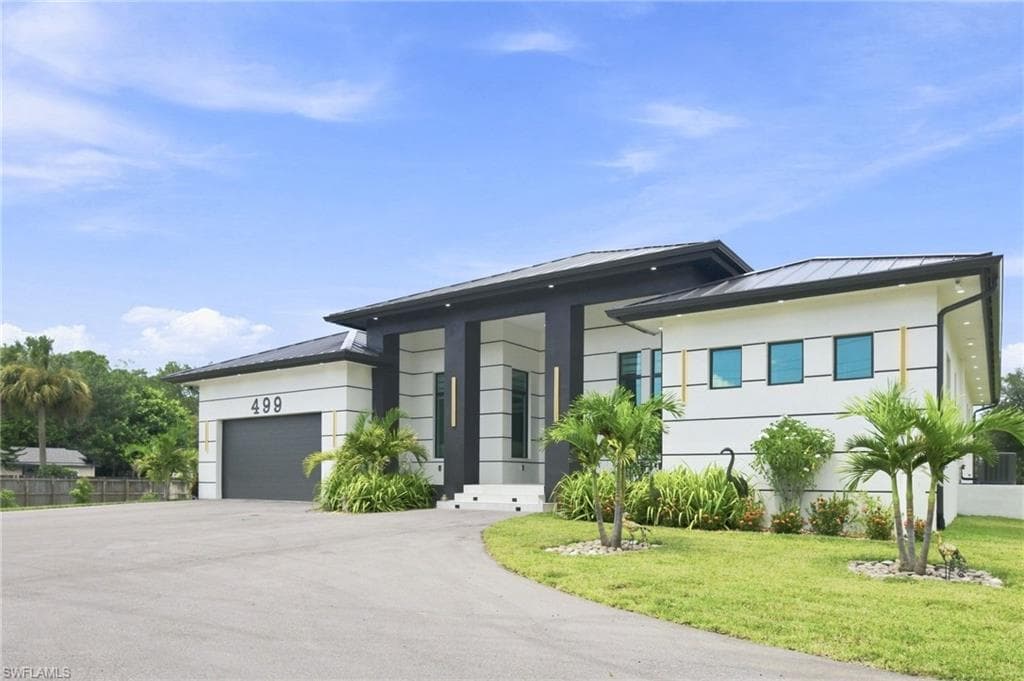 499 Golden Gate Blvd, Naples, photo 3