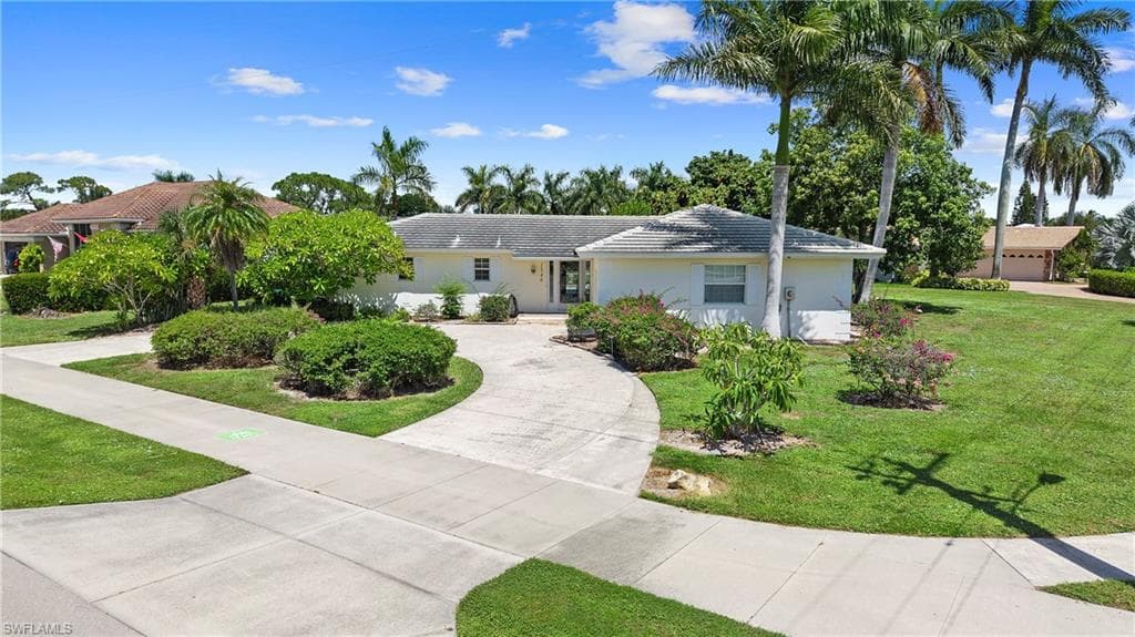 1346 Jamaica Rd, Marco Island
