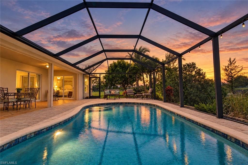 927 28th Ter, Cape Coral