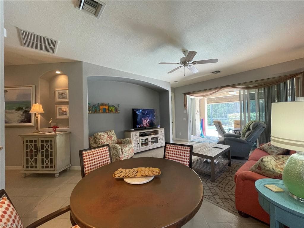 10630 Camarelle Cir, Fort Myers, photo 2
