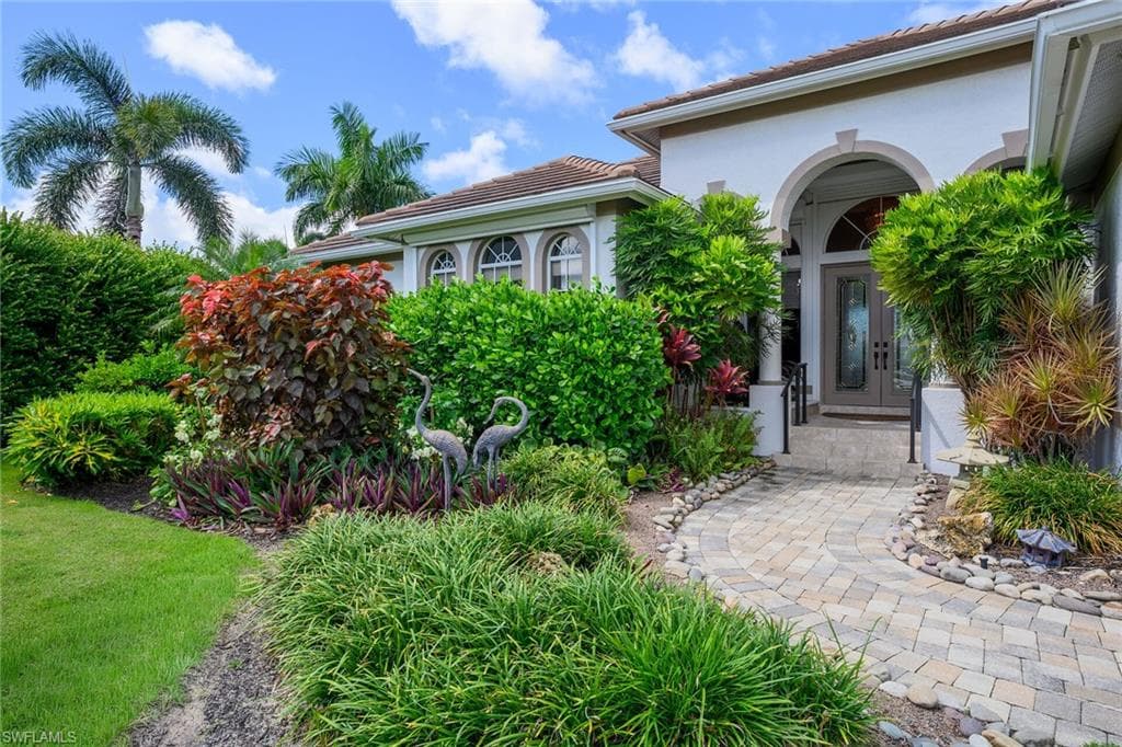 136 Shorecrest Ct, Marco Island, photo 3