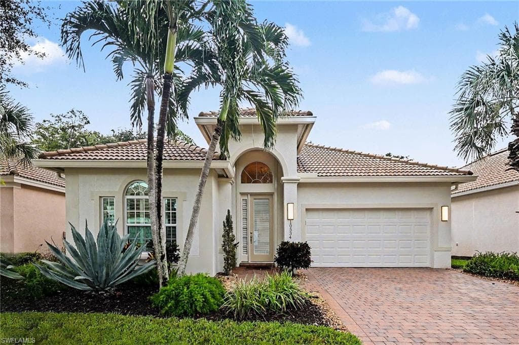 10534 Yorkstone Dr, Bonita Springs, photo 2