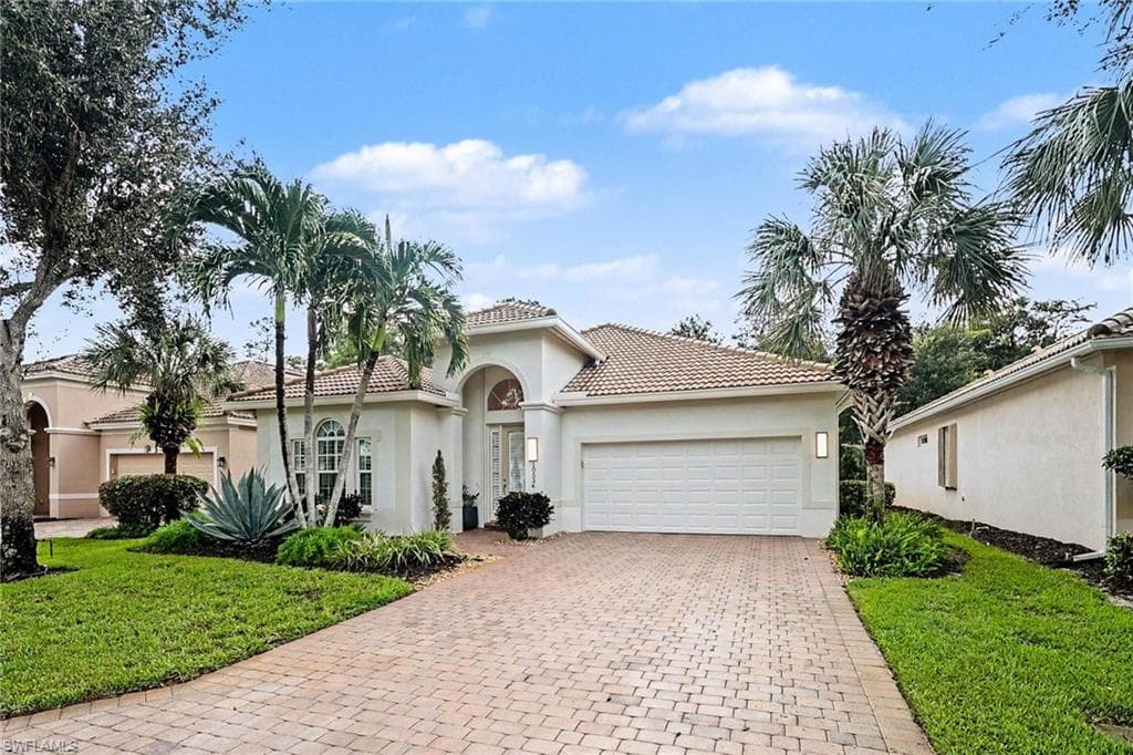 10534 Yorkstone Dr, Bonita Springs, photo 3