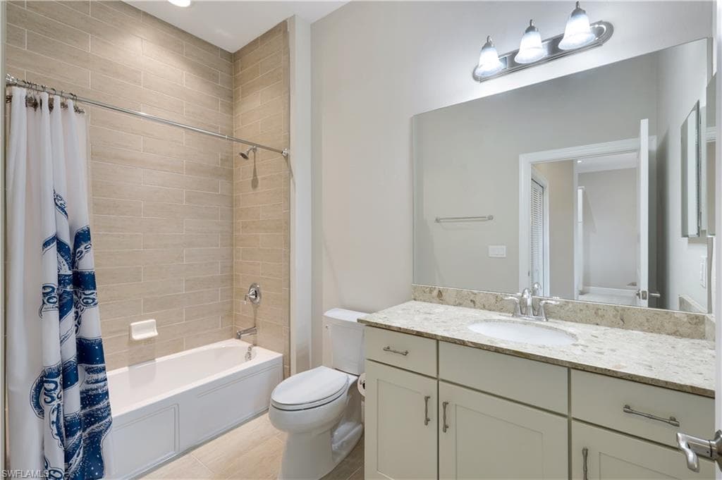 15114 Palmer Lake Cir #203, Naples, photo 3