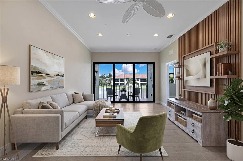 15114 Palmer Lake Cir #203, Naples