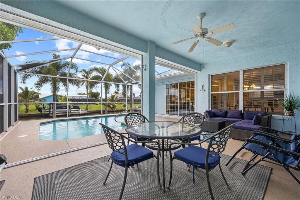205 37th Ln, Cape Coral, photo 3
