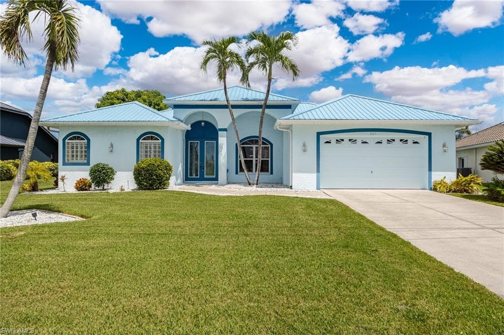 205 37th Ln, Cape Coral