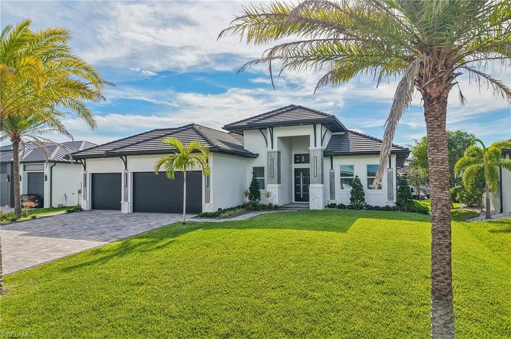 1304 40th Pl, Cape Coral