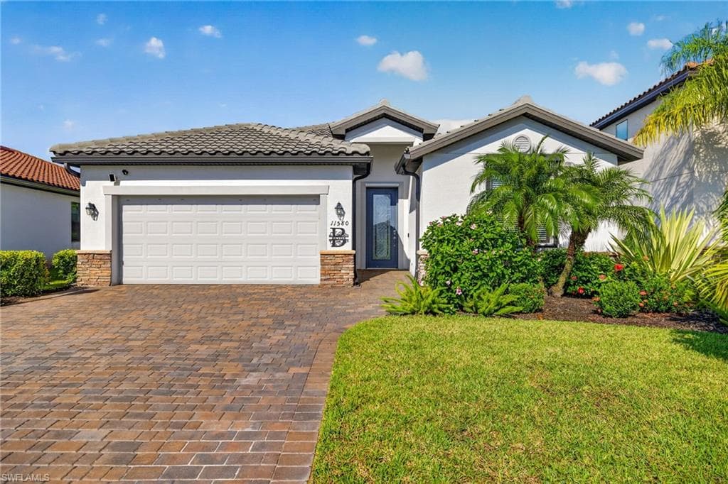 11580 Shady Blossom Dr, Fort Myers, photo 2