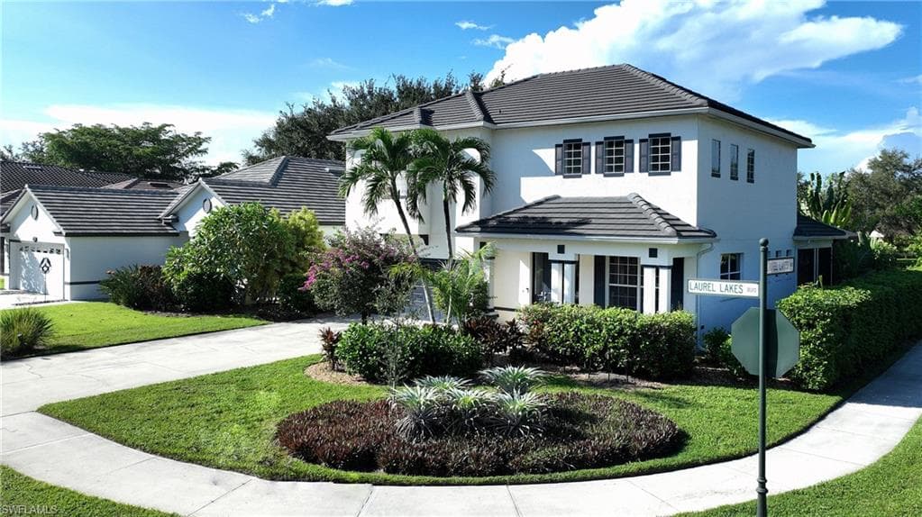 8213 Laurel Lakes Blvd, Naples, photo 2