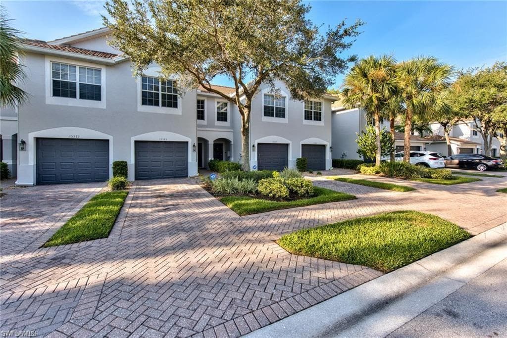 15591 Marcello Cir #143, Naples, photo 2
