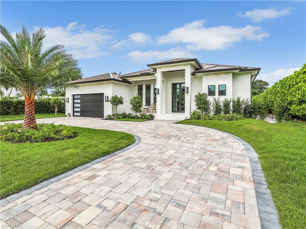 1343 12th St, Naples
