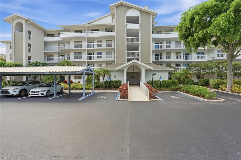 360 Horse Creek Dr #207, Naples