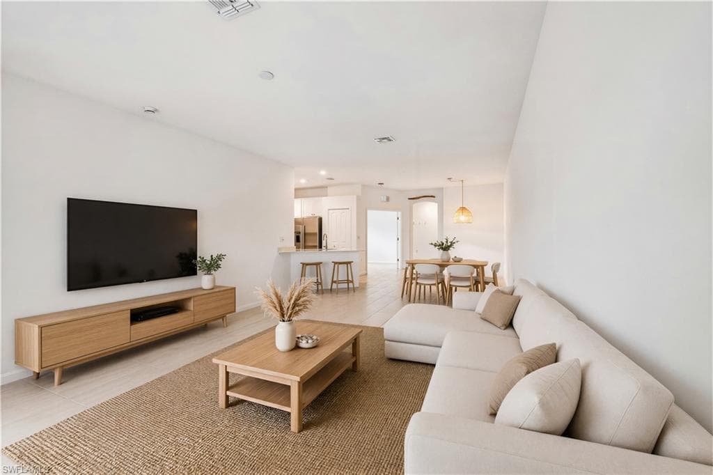 2583 Vine Ave, Naples, photo 3