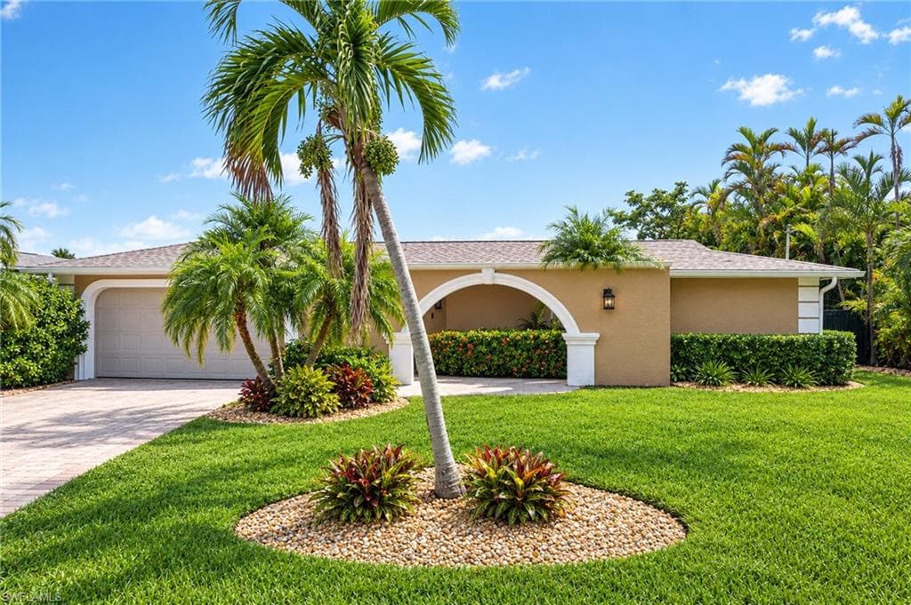 1928 Savona Pkwy, Cape Coral, photo 2